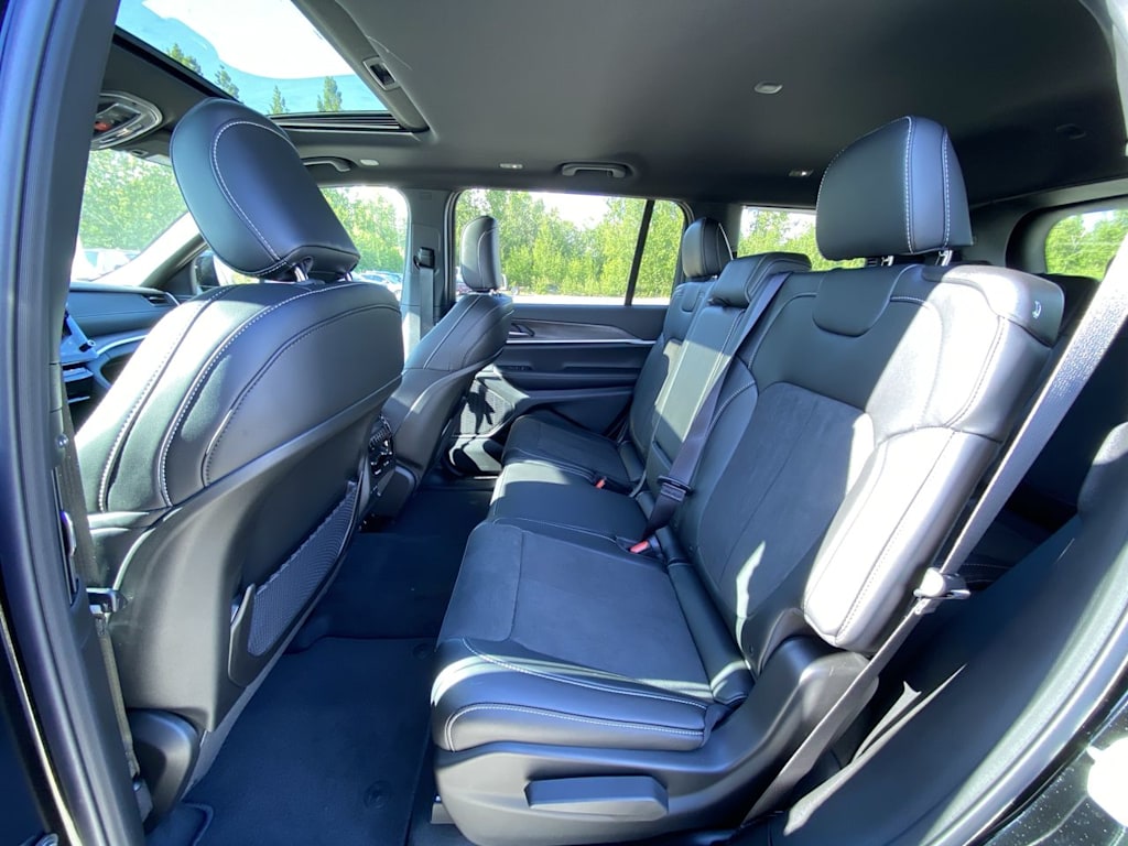 Thumbnail: 2026 Jeep Grand Cherokee L - 26