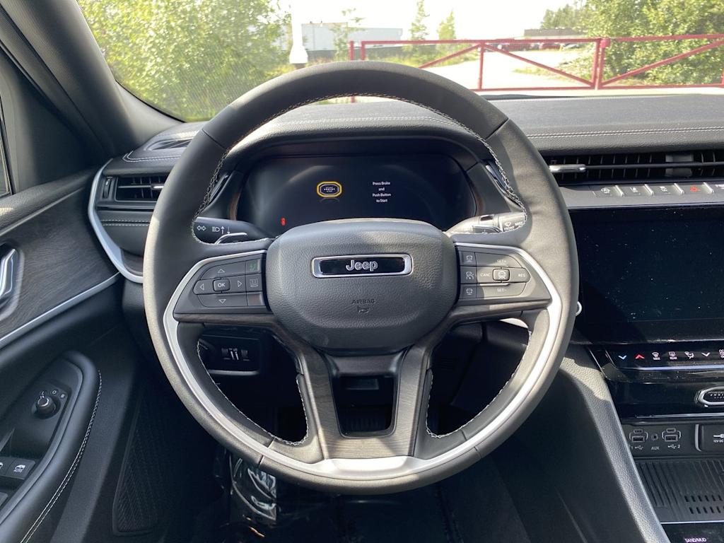 Thumbnail: 2026 Jeep Grand Cherokee L - 2