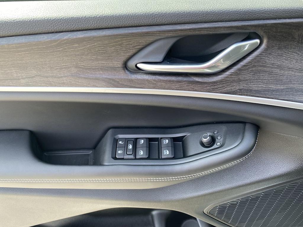 Thumbnail: 2026 Jeep Grand Cherokee L - 20