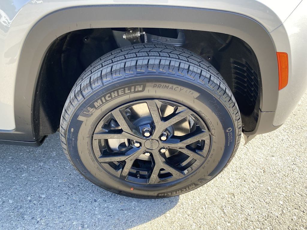 Thumbnail: 2026 Jeep Grand Cherokee L - 4