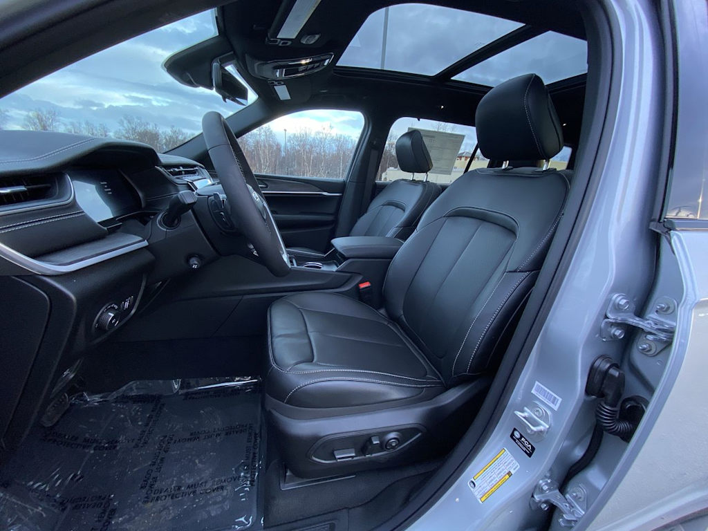Thumbnail: 2025 Jeep Grand Cherokee L - 7