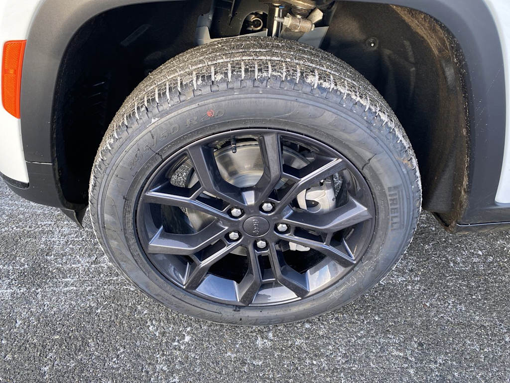 Thumbnail: 2025 Jeep Grand Cherokee L - 4