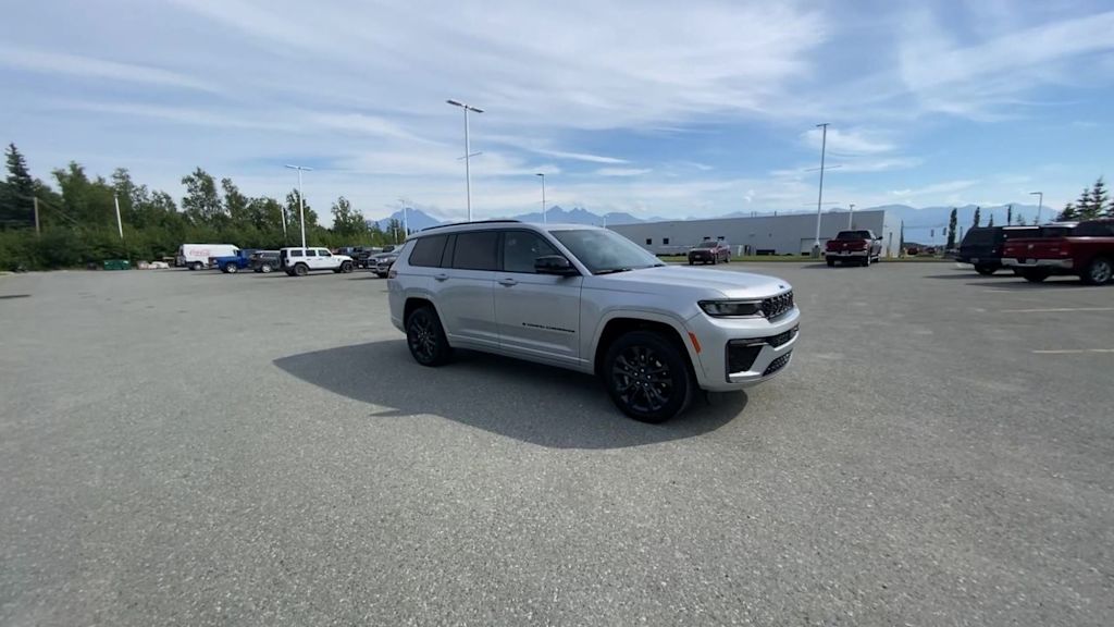Thumbnail: 2026 Jeep Grand Cherokee L - 5