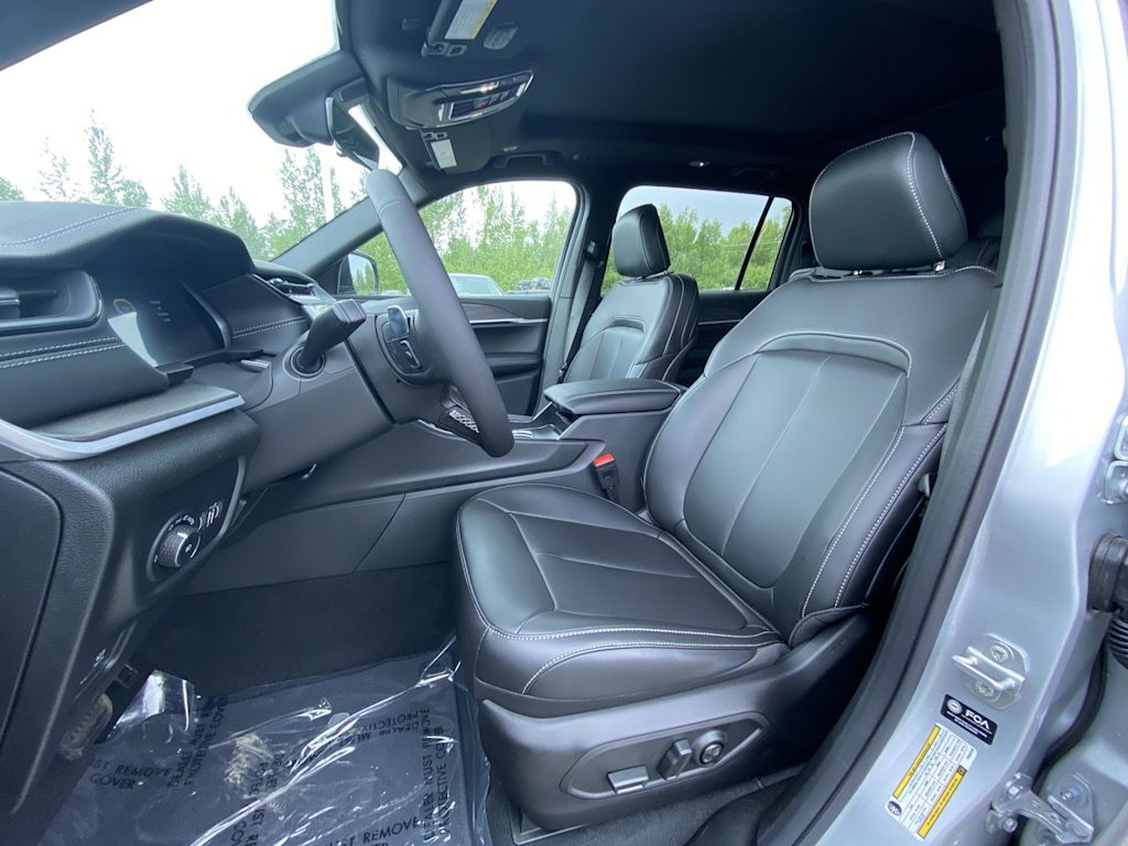 Thumbnail: 2026 Jeep Grand Cherokee L - 8