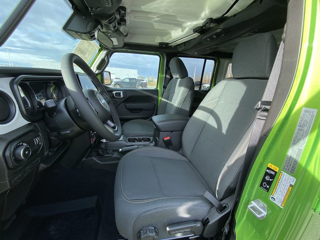 Thumbnail: 2025 Jeep Wrangler - 8