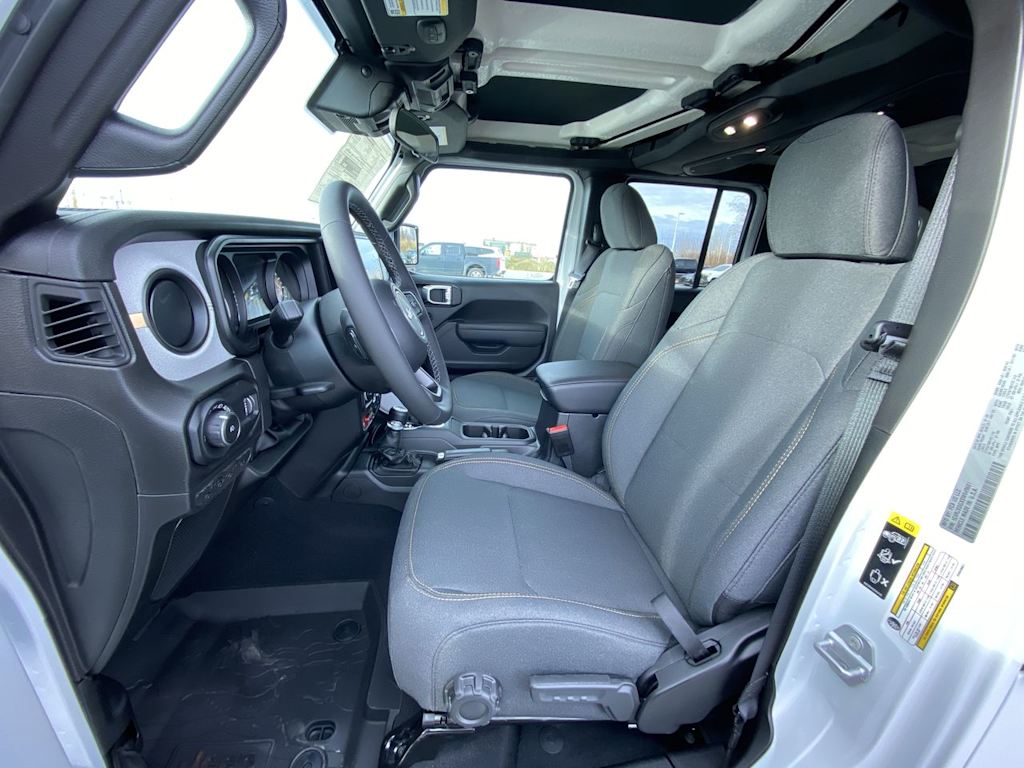 Thumbnail: 2025 Jeep Wrangler - 7