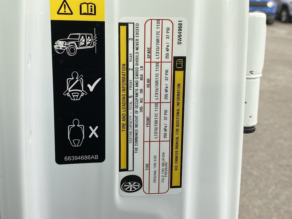 Thumbnail: 2025 Jeep Wrangler - 15