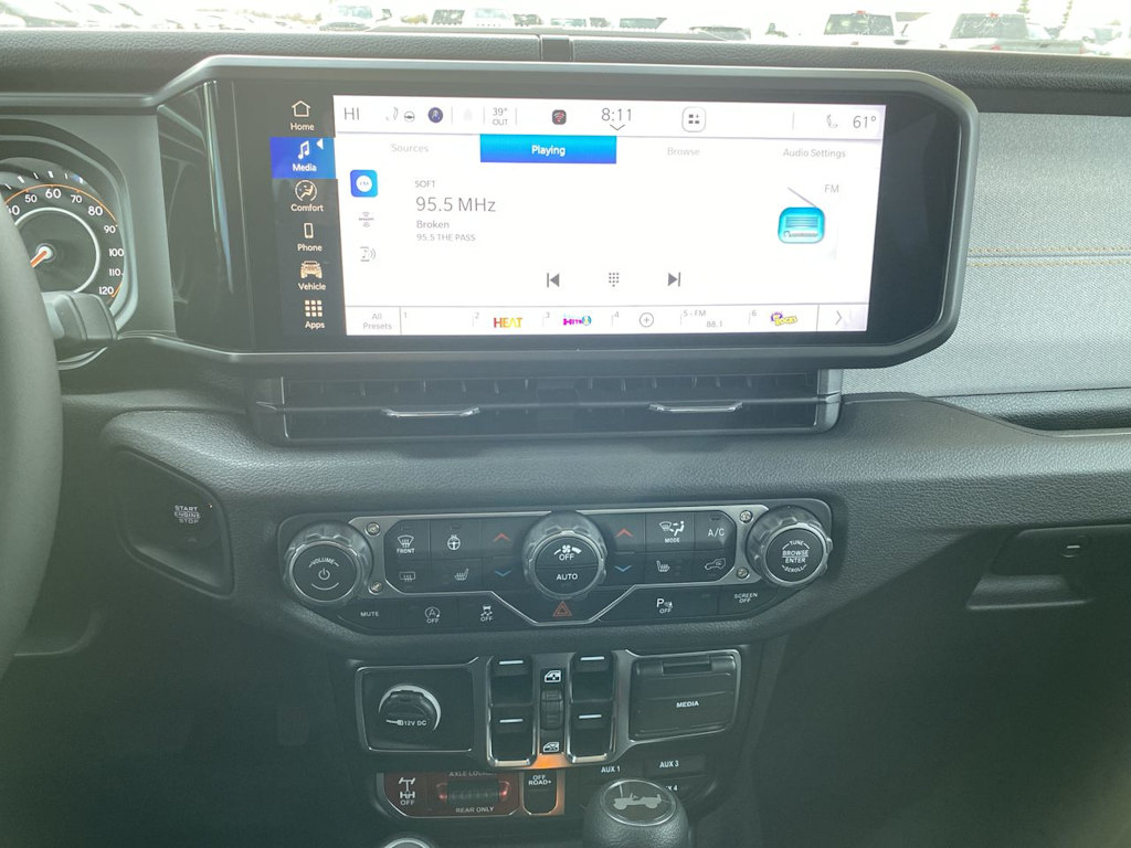 Thumbnail: 2025 Jeep Wrangler - 10