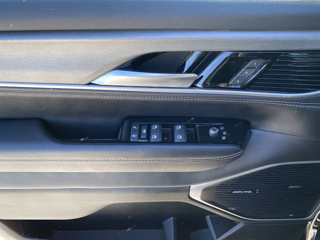 Thumbnail: 2025 Jeep Wagoneer - 15