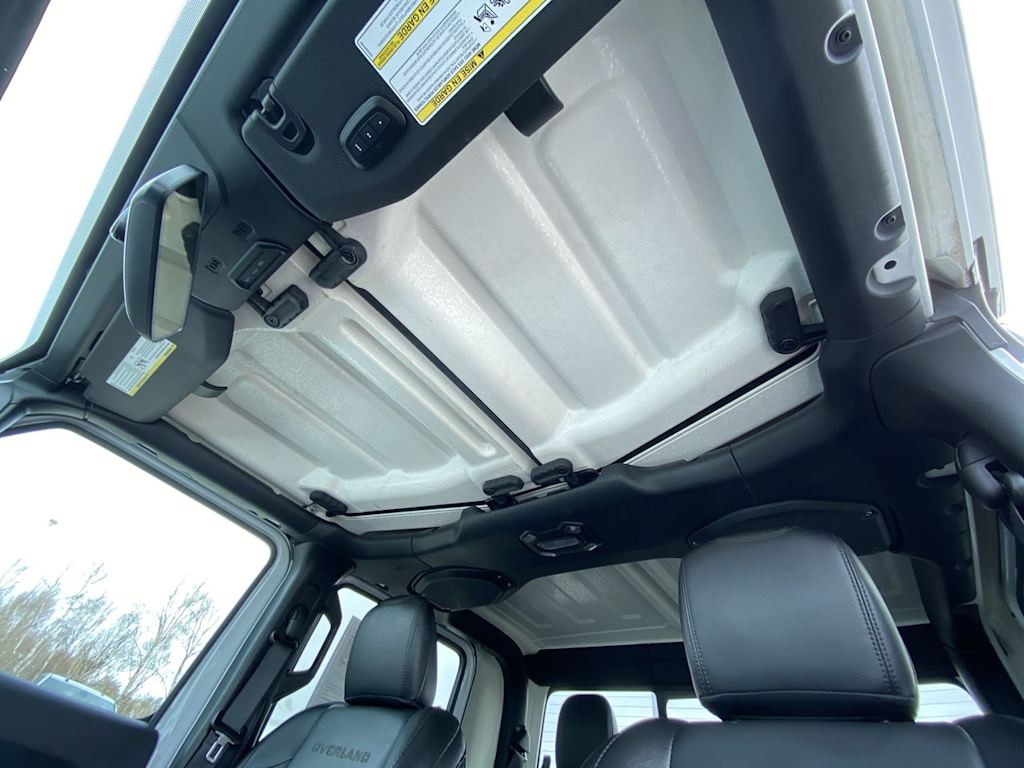 2022 Jeep Gladiator Overland 22