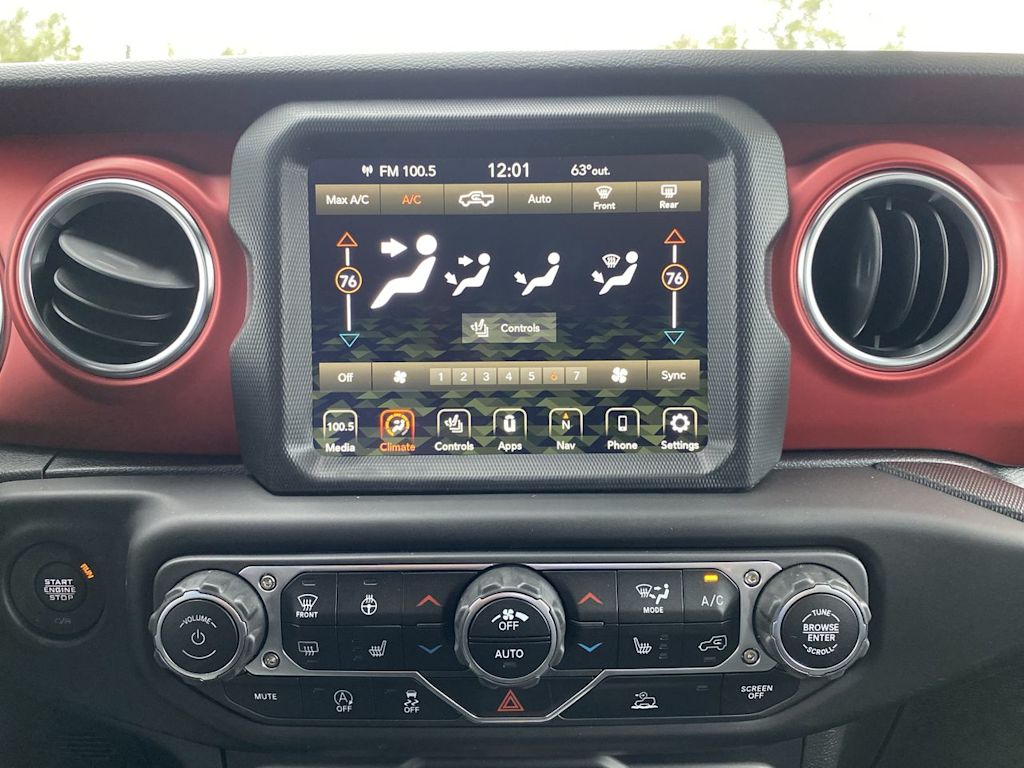 Thumbnail: 2023 Jeep Gladiator - 24