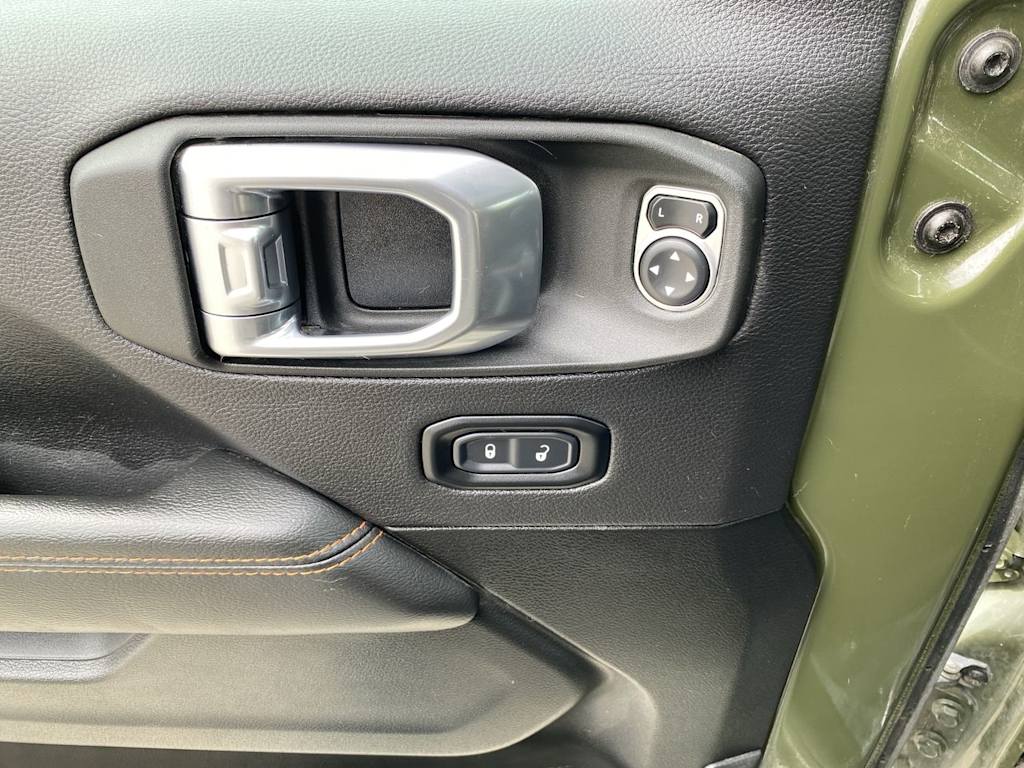 Thumbnail: 2023 Jeep Gladiator - 16