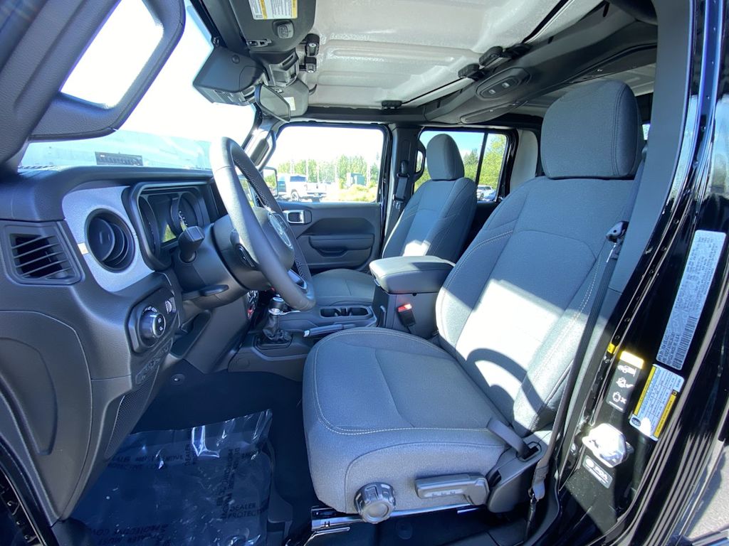 Thumbnail: 2025 Jeep Gladiator - 10
