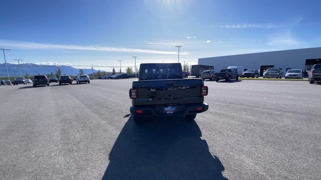 Thumbnail: 2025 Jeep Gladiator - 6