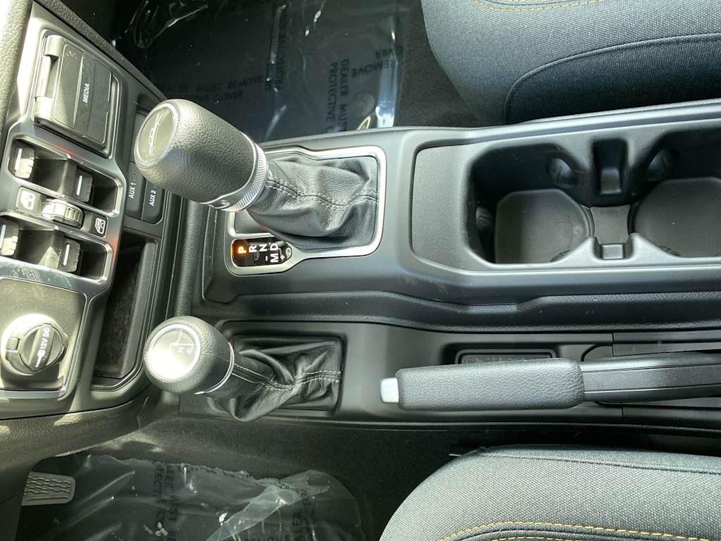 Thumbnail: 2025 Jeep Gladiator - 8