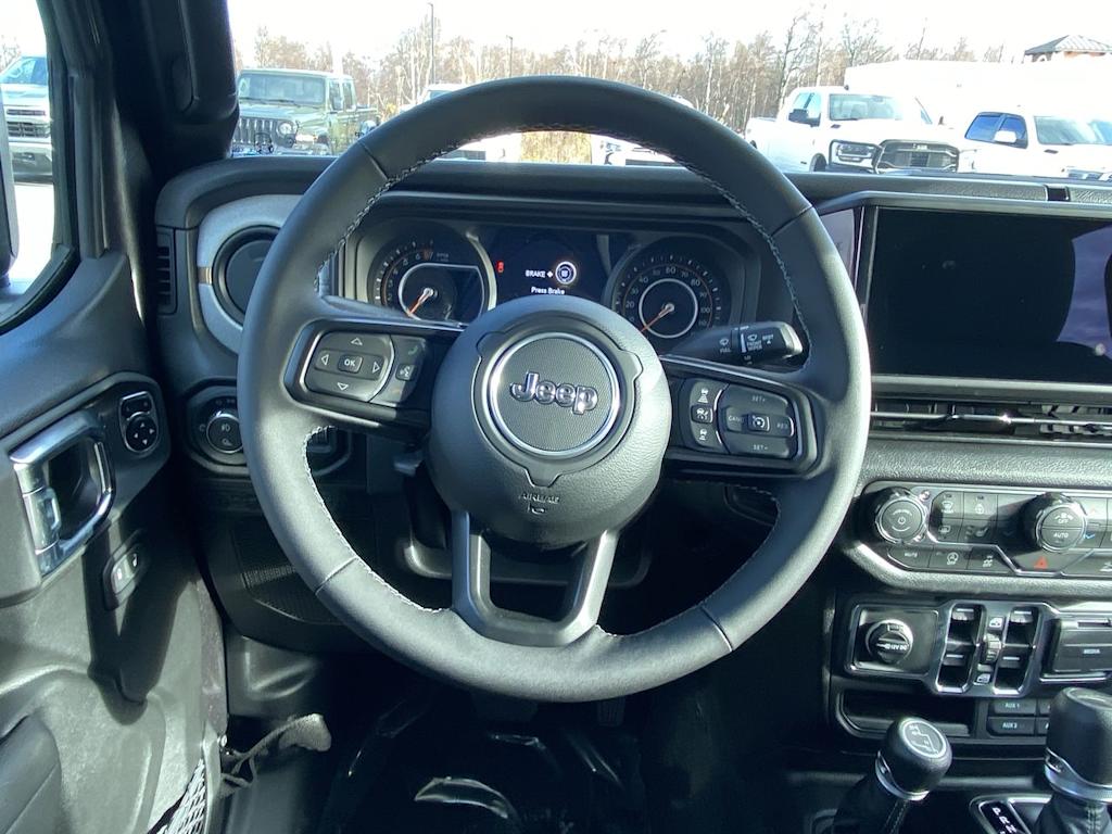 Thumbnail: 2025 Jeep Gladiator - 2