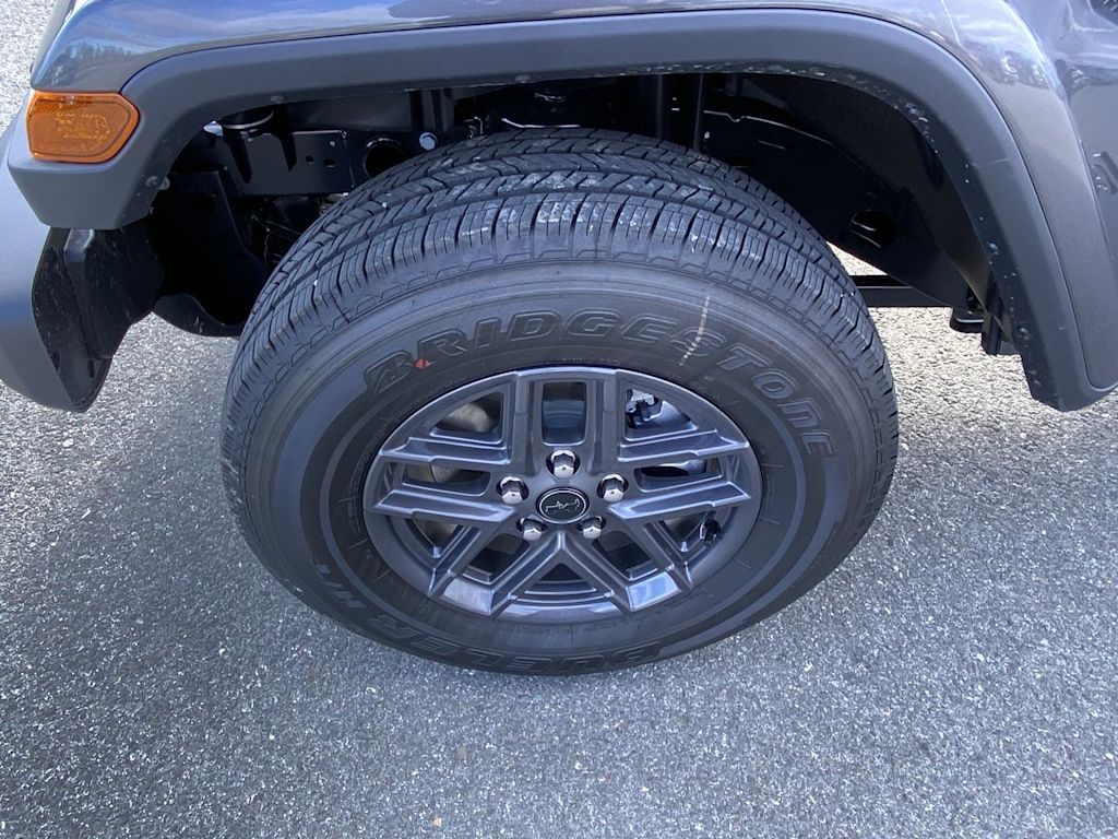 Thumbnail: 2025 Jeep Gladiator - 6