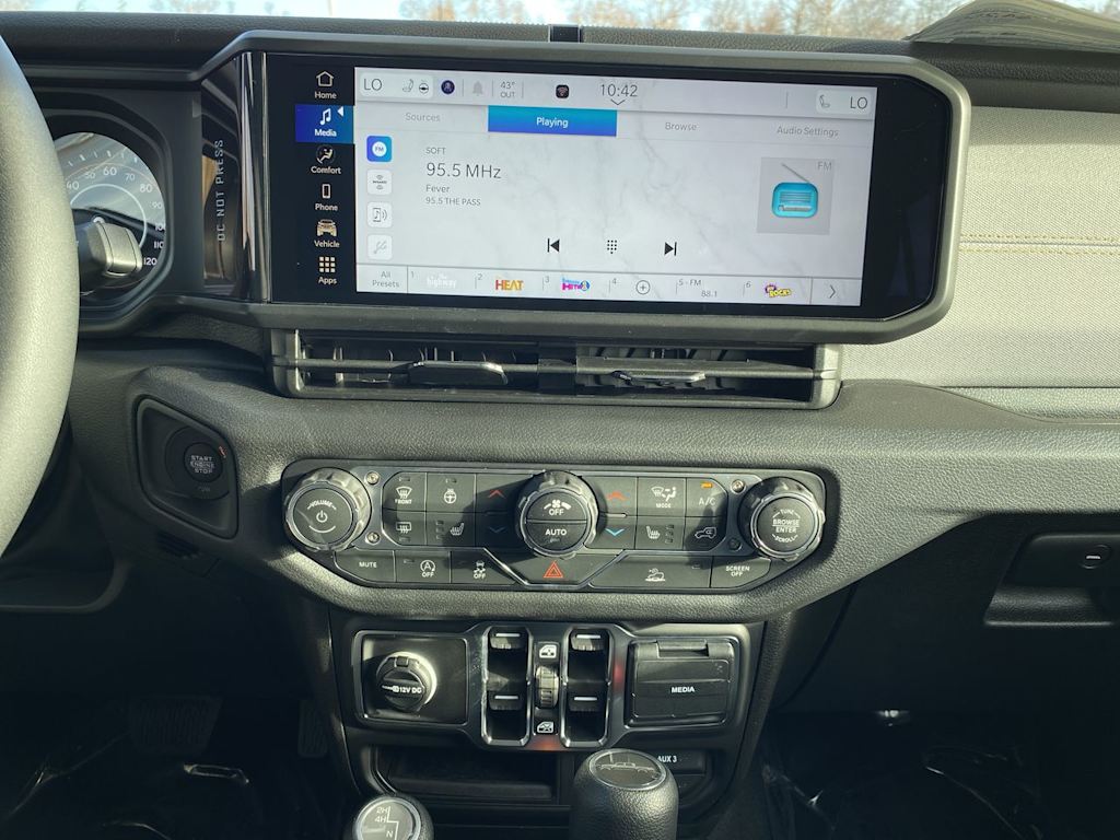 Thumbnail: 2025 Jeep Gladiator - 12