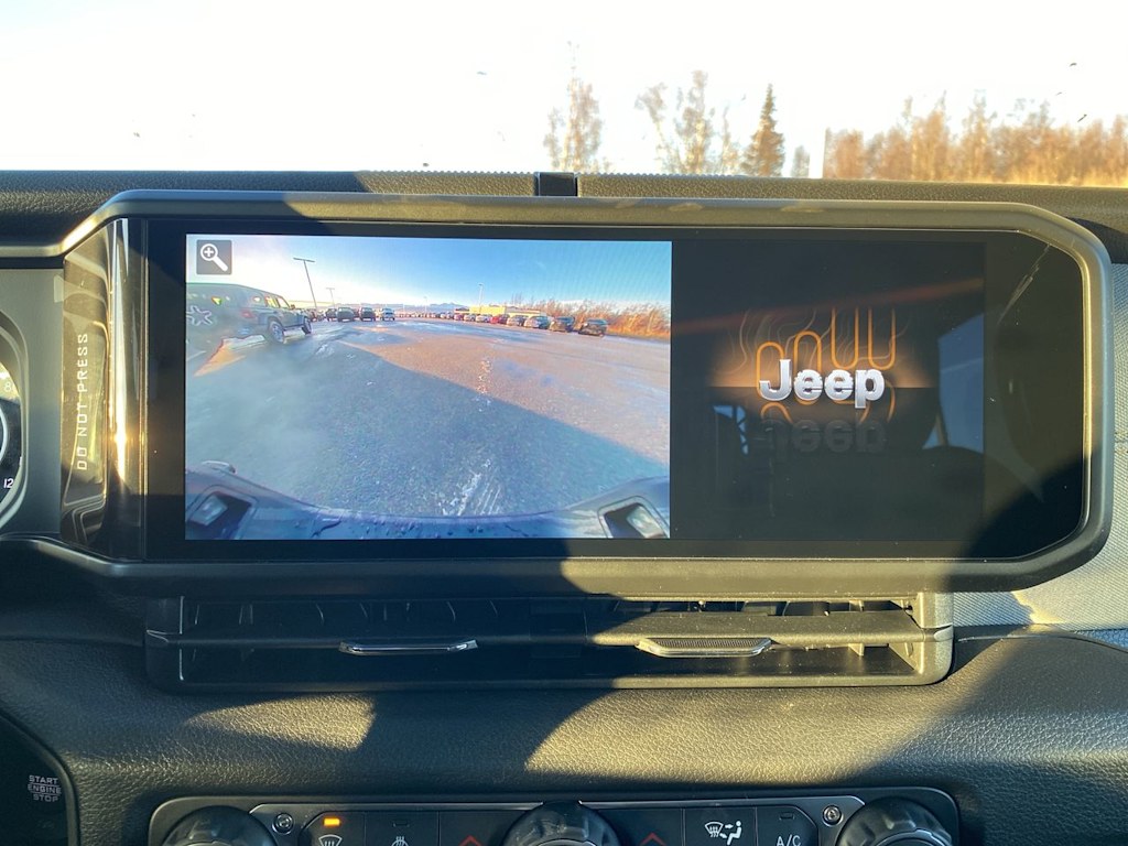 Thumbnail: 2026 Jeep Gladiator - 28