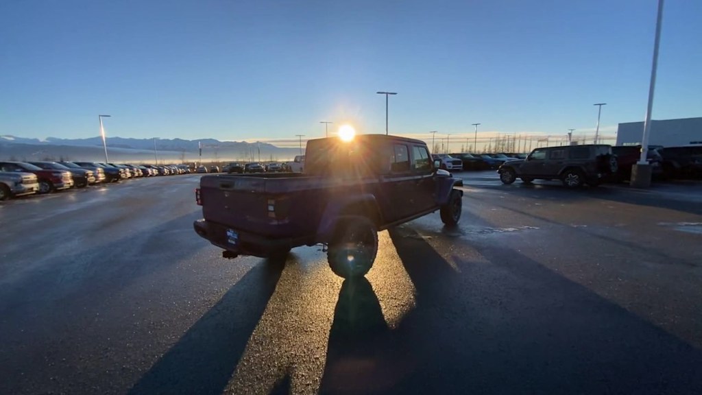 Thumbnail: 2026 Jeep Gladiator - 5