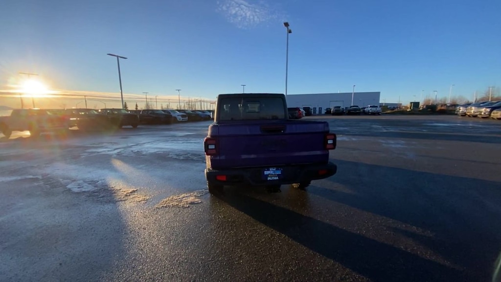 Thumbnail: 2026 Jeep Gladiator - 15