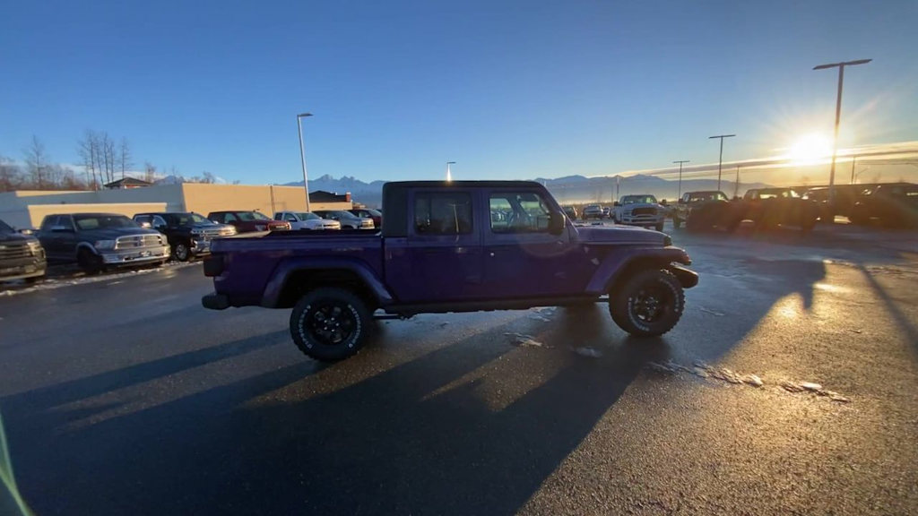 Thumbnail: 2026 Jeep Gladiator - 25