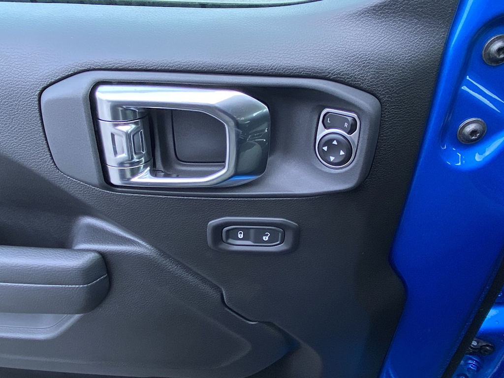 Thumbnail: 2025 Jeep Gladiator - 20