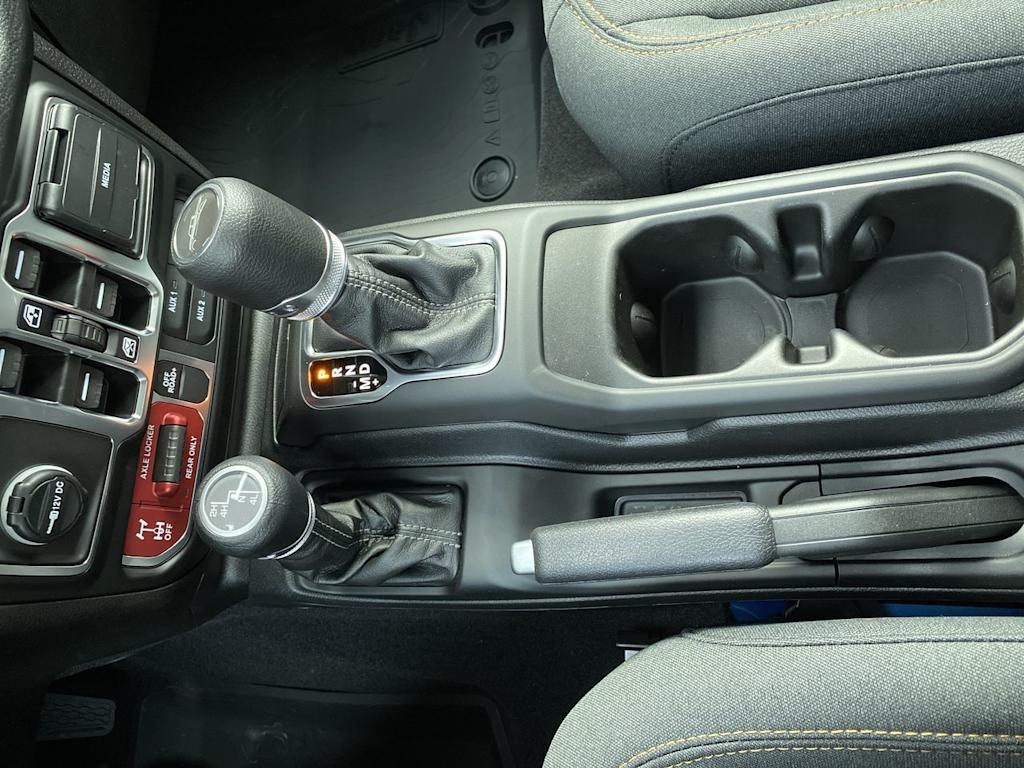 Thumbnail: 2025 Jeep Gladiator - 13