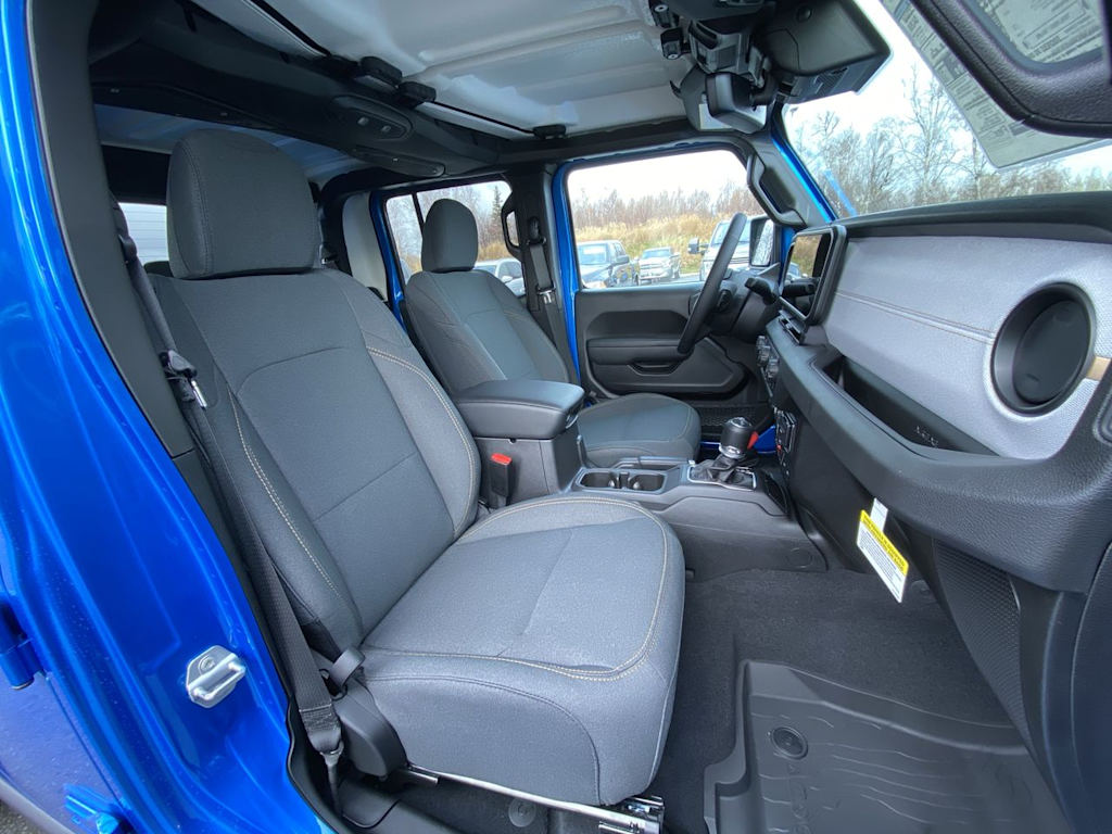 Thumbnail: 2025 Jeep Gladiator - 25