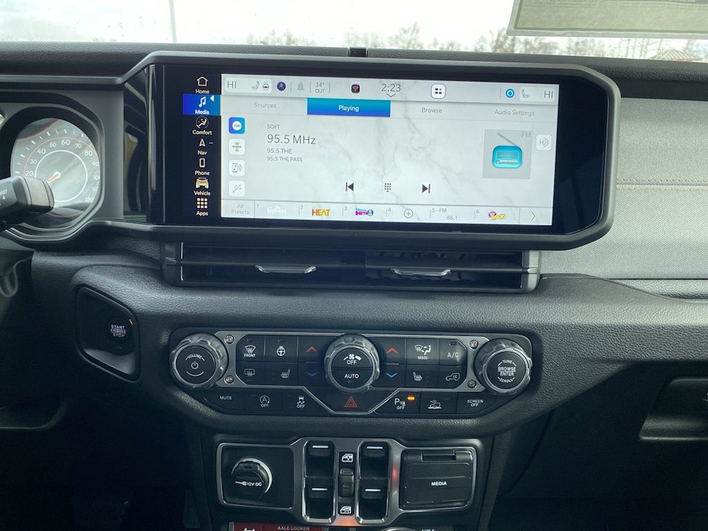 Thumbnail: 2025 Jeep Gladiator - 12