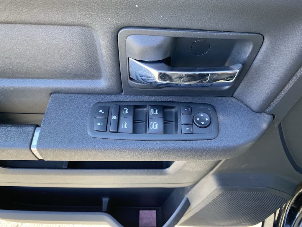 2012 RAM 1500 Sport 21