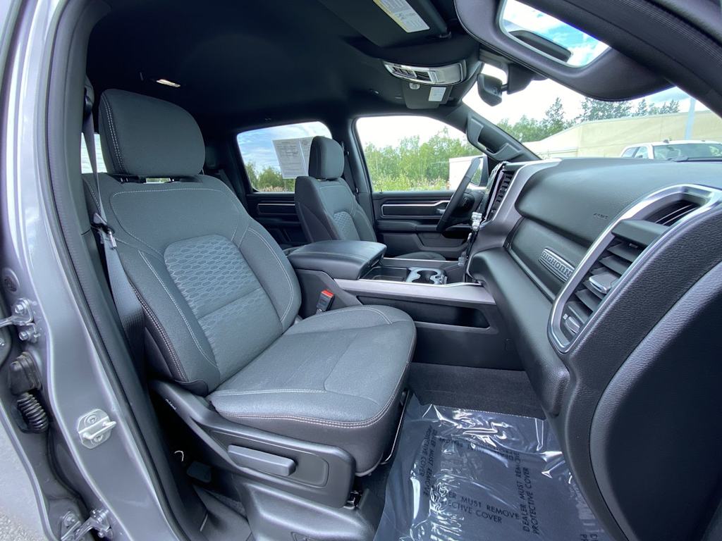Thumbnail: 2025 RAM 1500 - 8