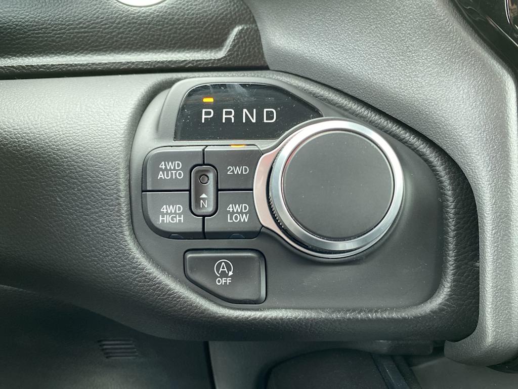 Thumbnail: 2025 RAM 1500 - 25