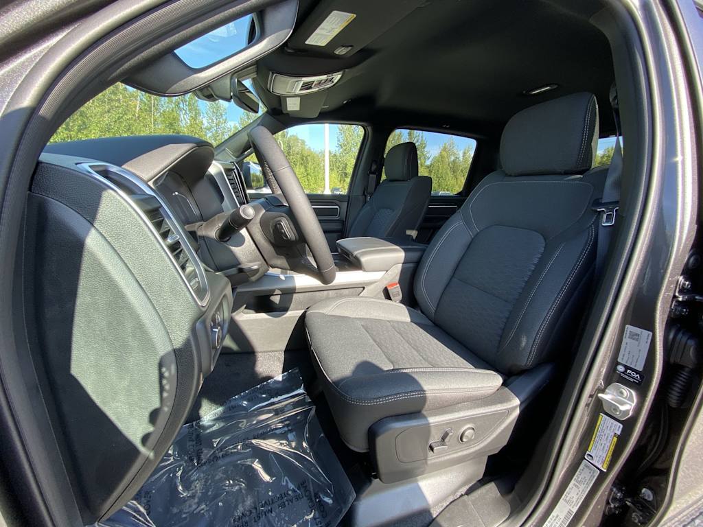 Thumbnail: 2026 RAM 1500 - 8