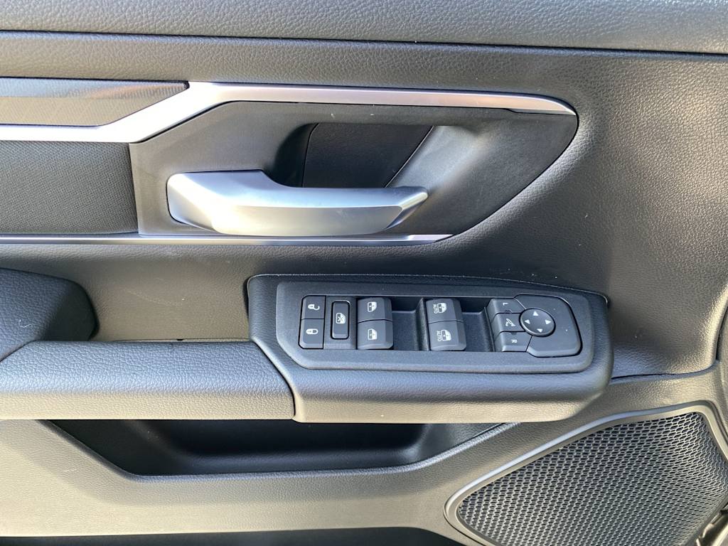 Thumbnail: 2026 RAM 1500 - 22