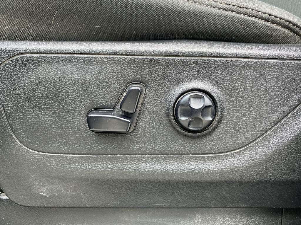 Thumbnail: 2019 RAM 1500 - 17