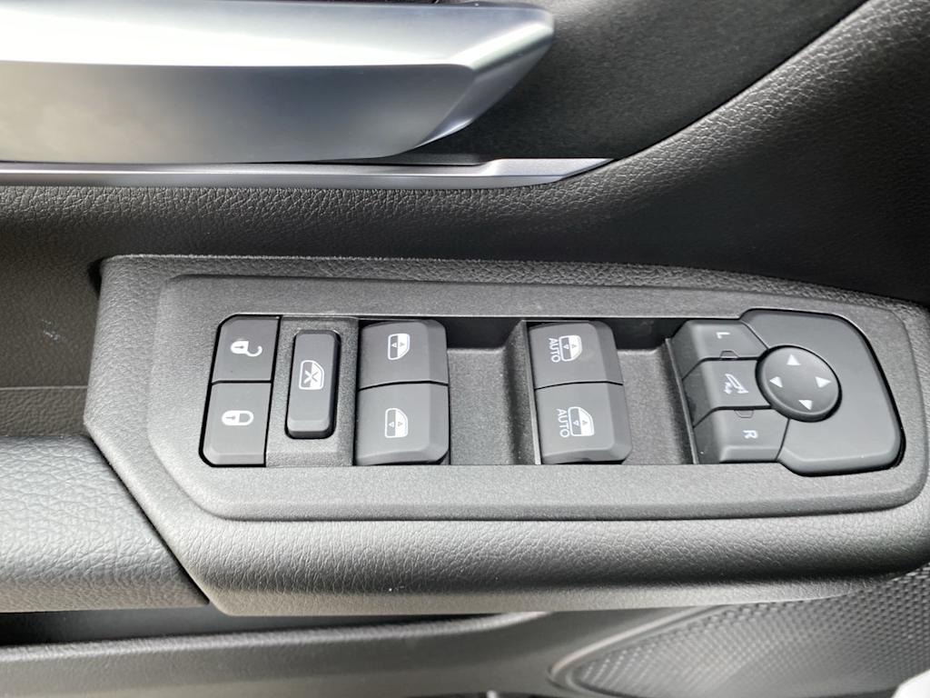 Thumbnail: 2026 RAM 1500 - 27