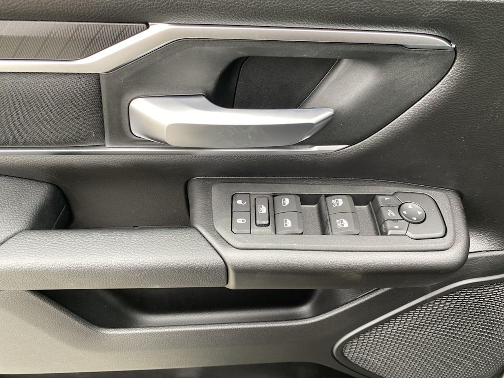Thumbnail: 2026 RAM 1500 - 16