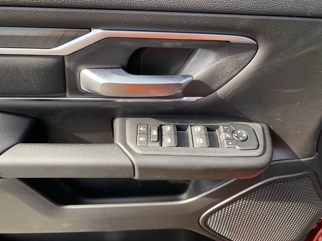 Thumbnail: 2026 RAM 1500 - 18