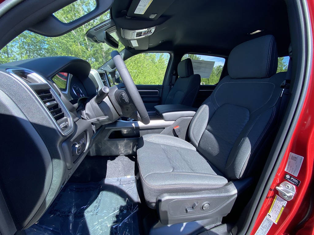 Thumbnail: 2026 RAM 1500 - 10