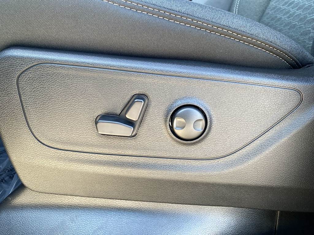 Thumbnail: 2026 RAM 1500 - 20