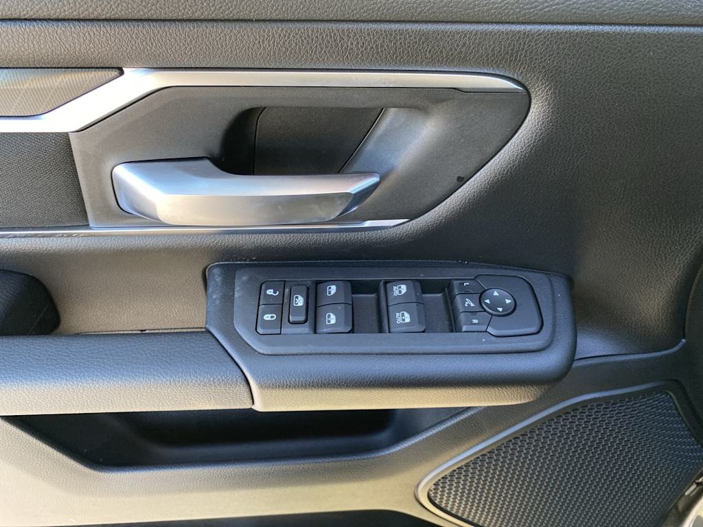 Thumbnail: 2026 RAM 1500 - 21