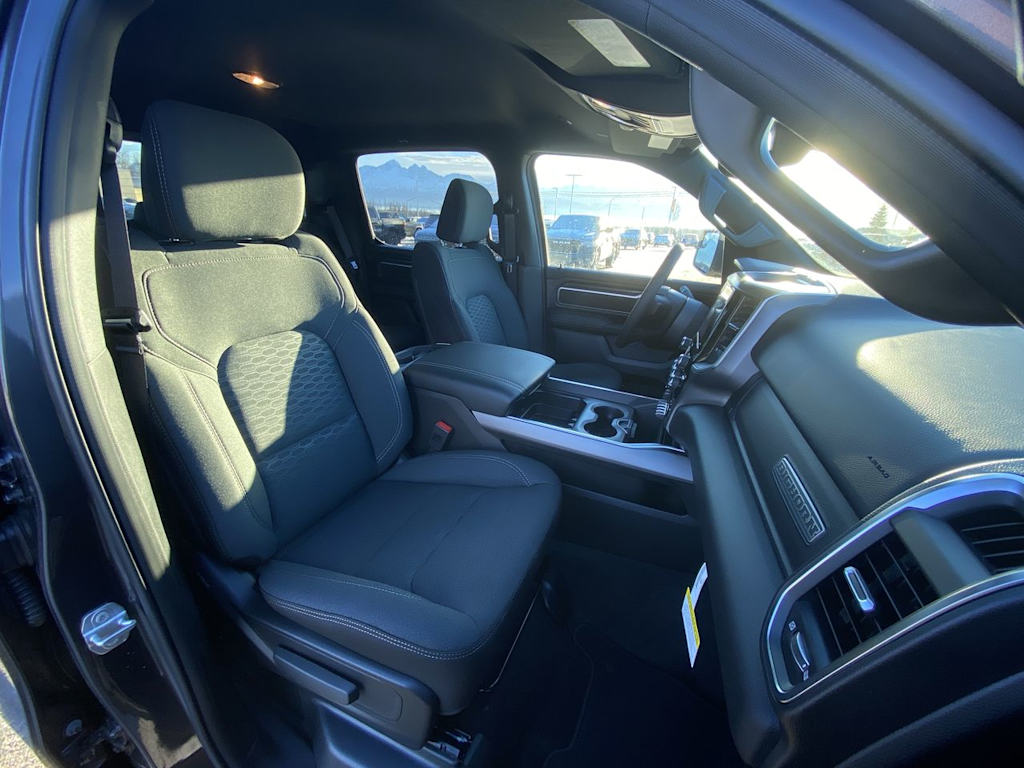 Thumbnail: 2026 RAM 1500 - 10