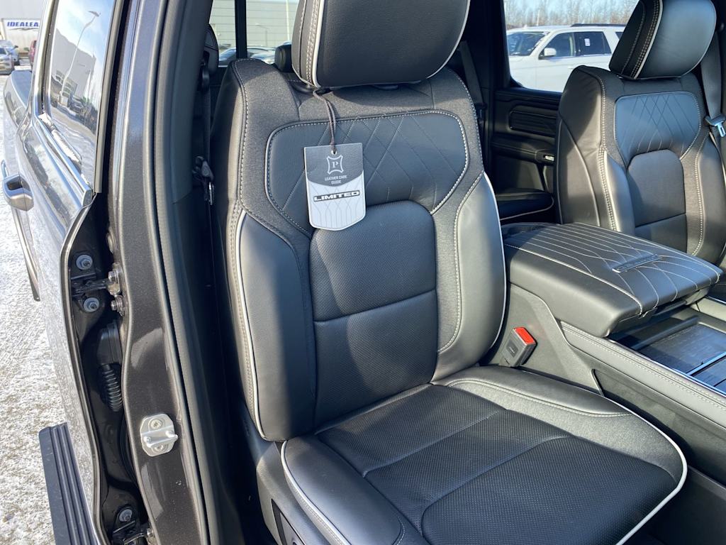 Thumbnail: 2026 RAM 1500 - 25