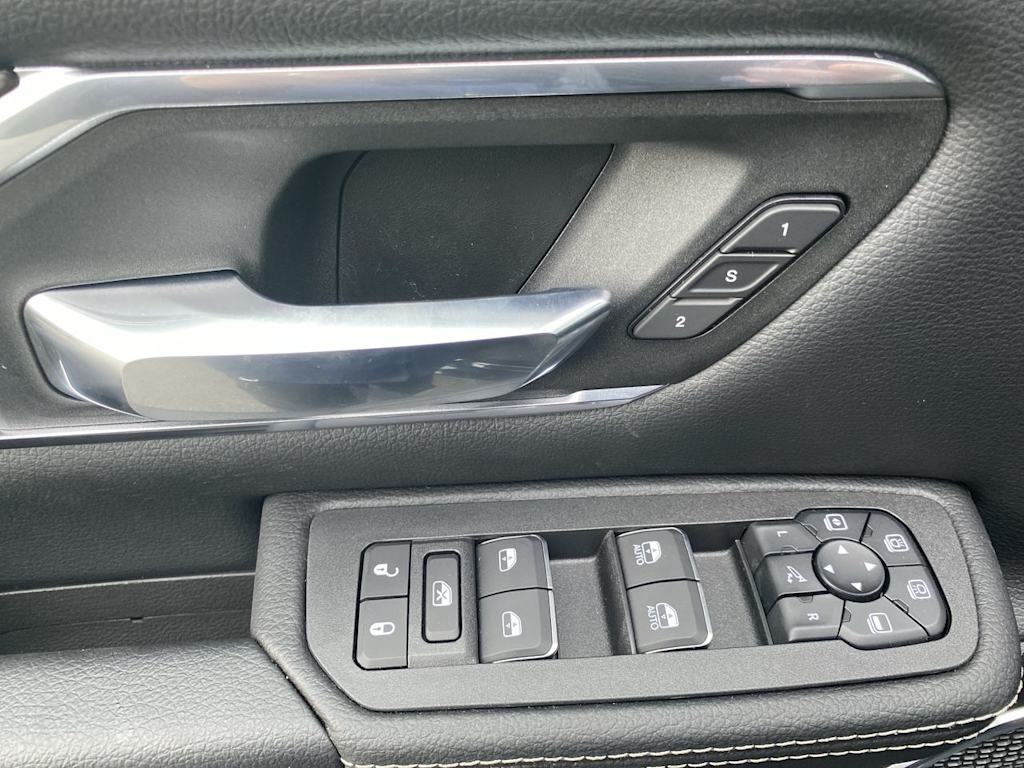 Thumbnail: 2025 RAM 1500 - 21