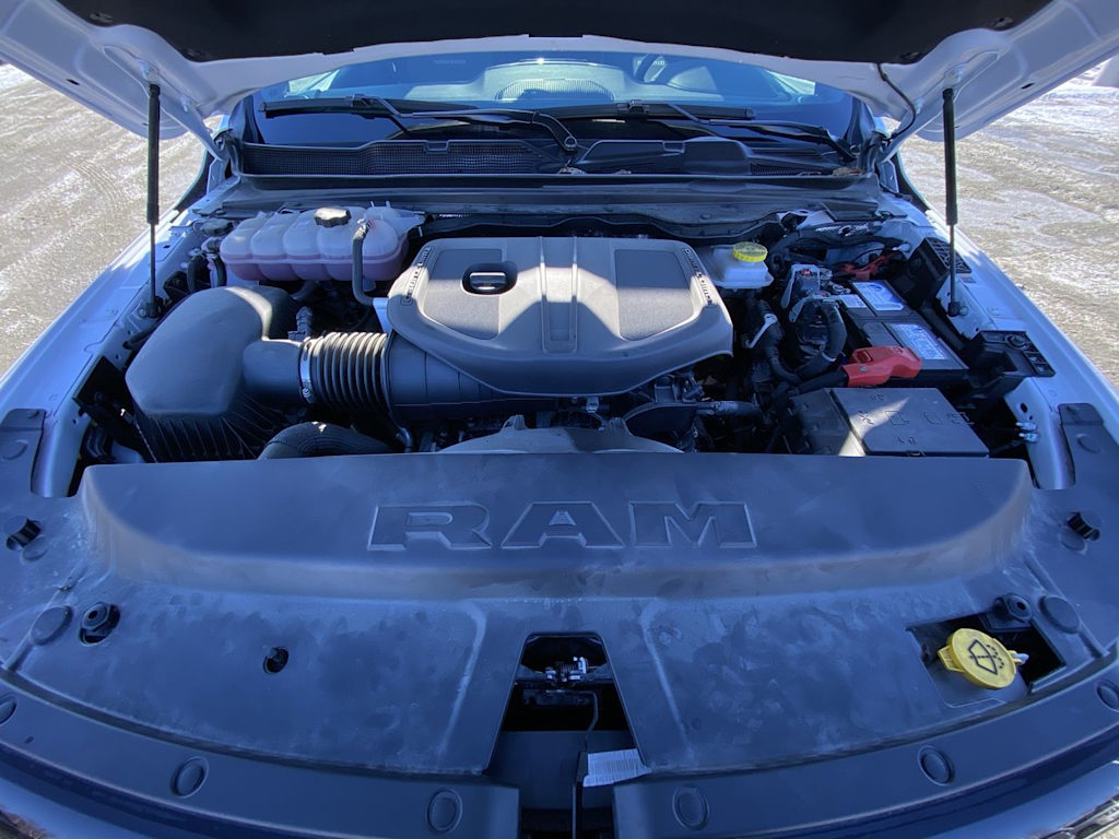 Thumbnail: 2025 RAM 1500 - 9