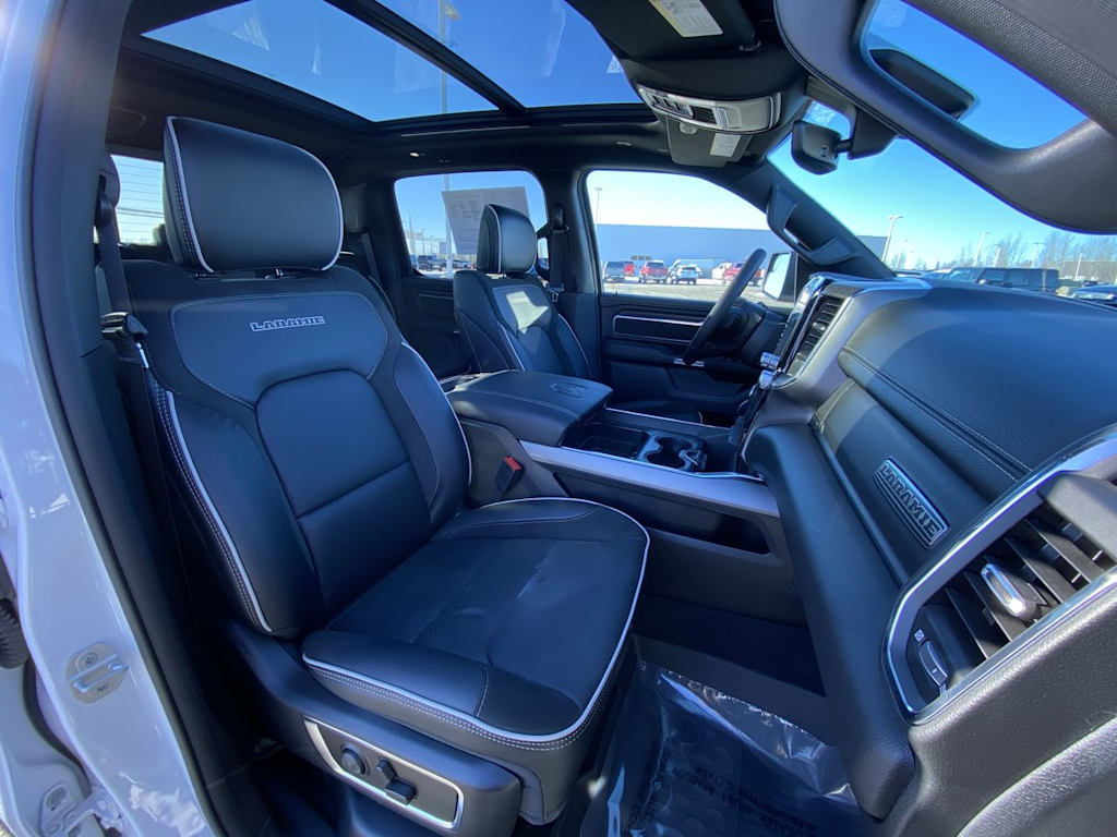 Thumbnail: 2025 RAM 1500 - 11