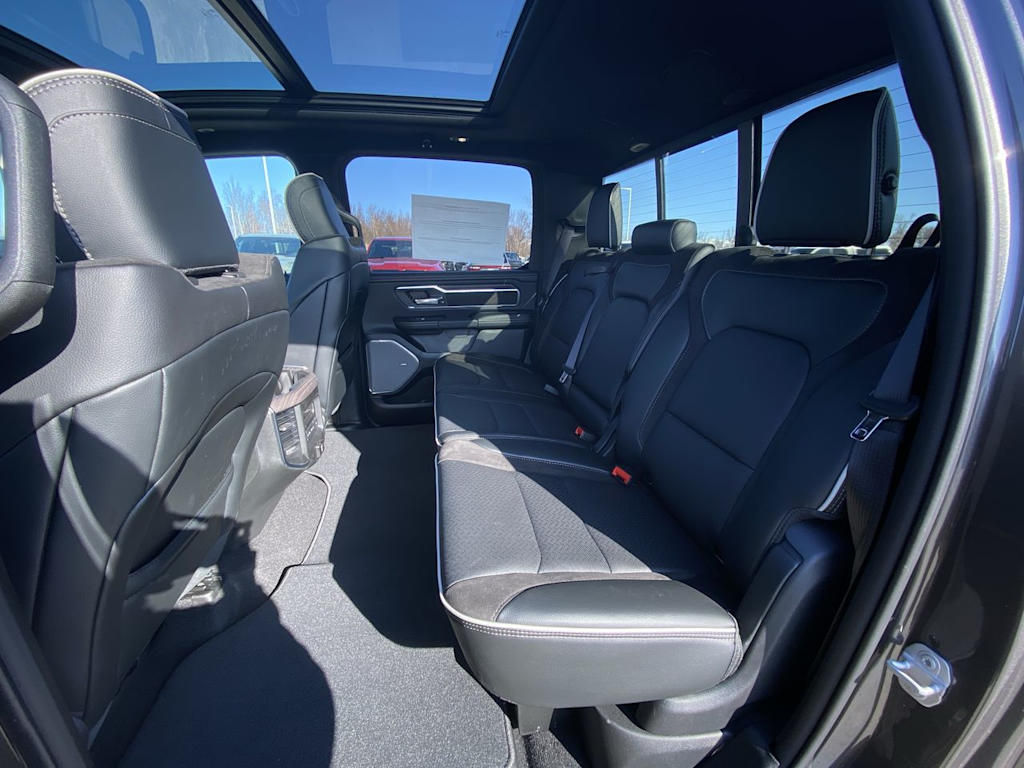 Thumbnail: 2026 RAM 1500 - 10