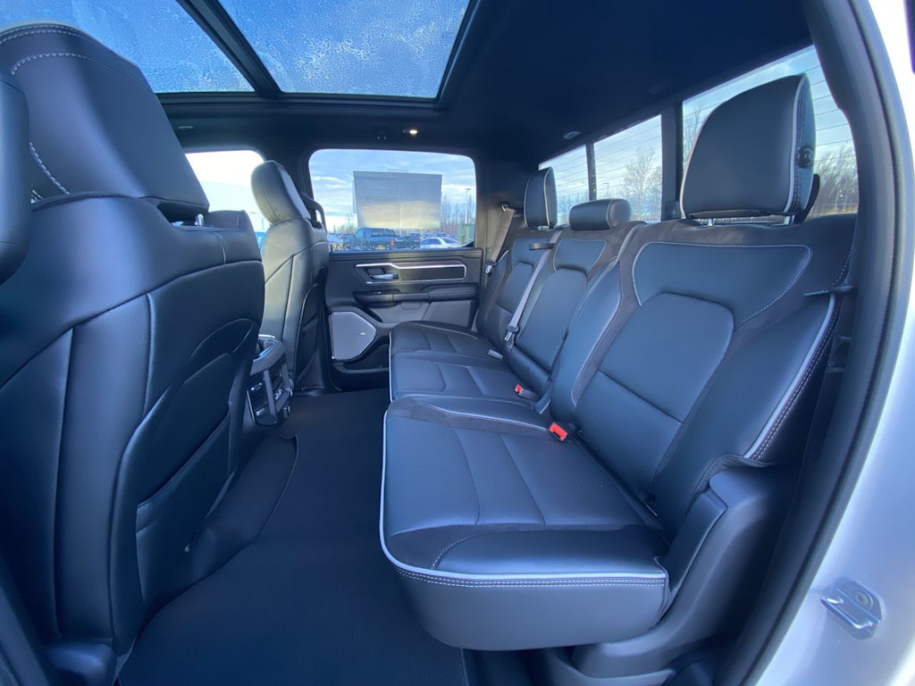 Thumbnail: 2026 RAM 1500 - 9