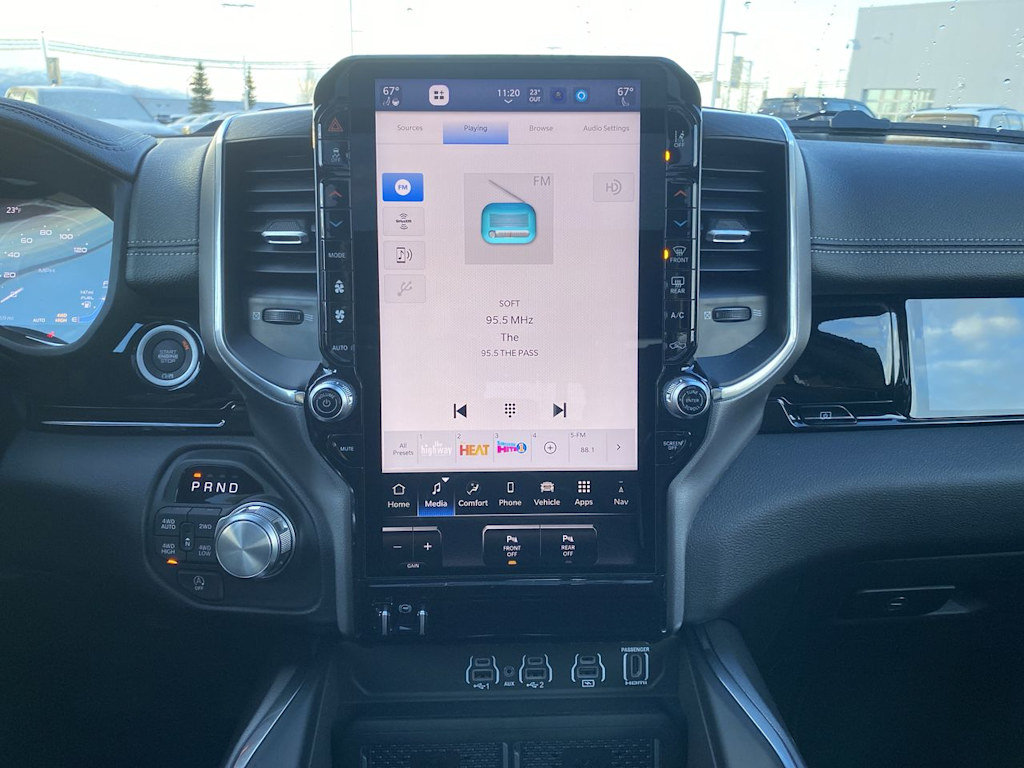 Thumbnail: 2026 RAM 1500 - 10